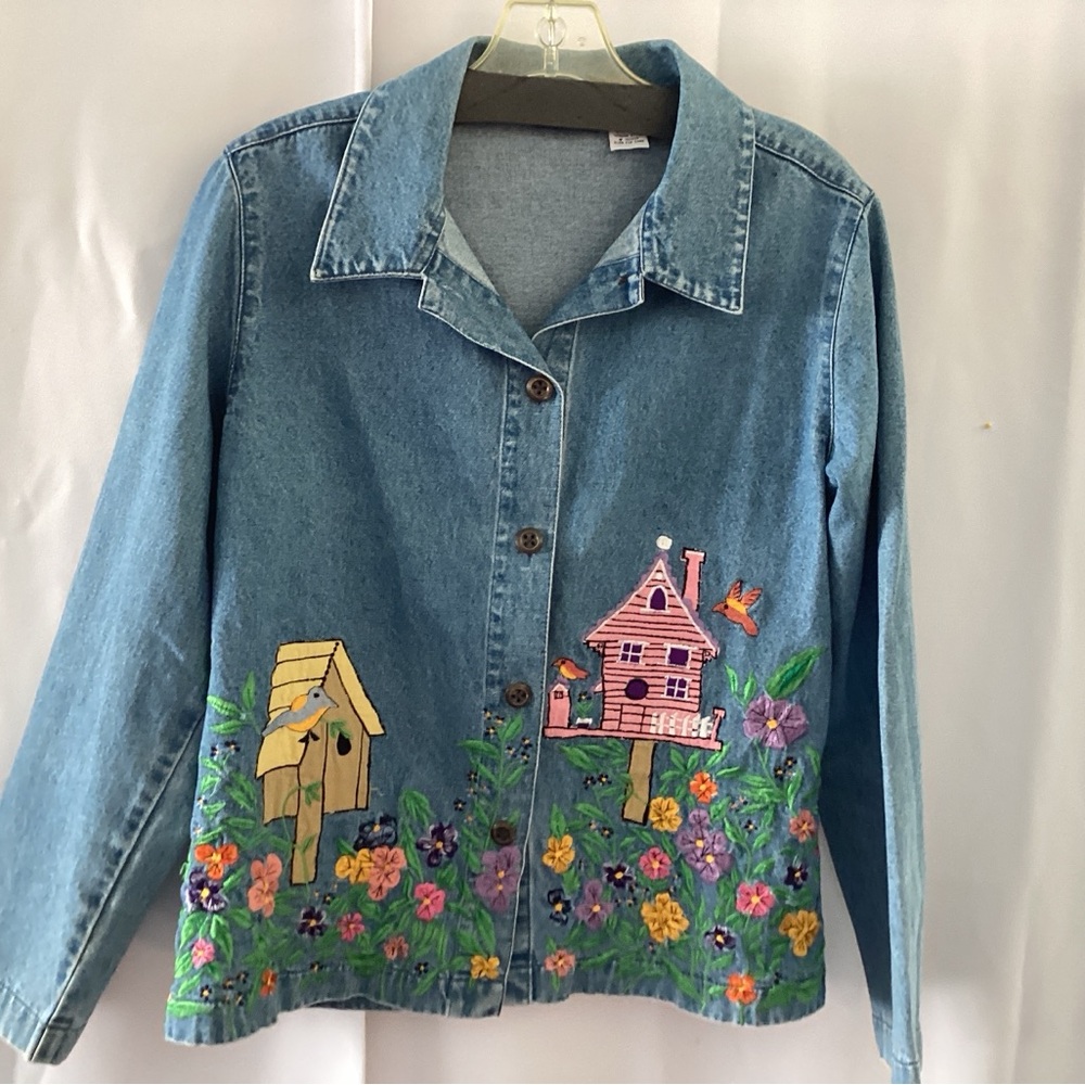 Vintage The Tog Shop Denim Jacket  Women’s PM Petite Embroidered Birdhouse